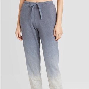 Popular sold out dip dyed target sweat pants